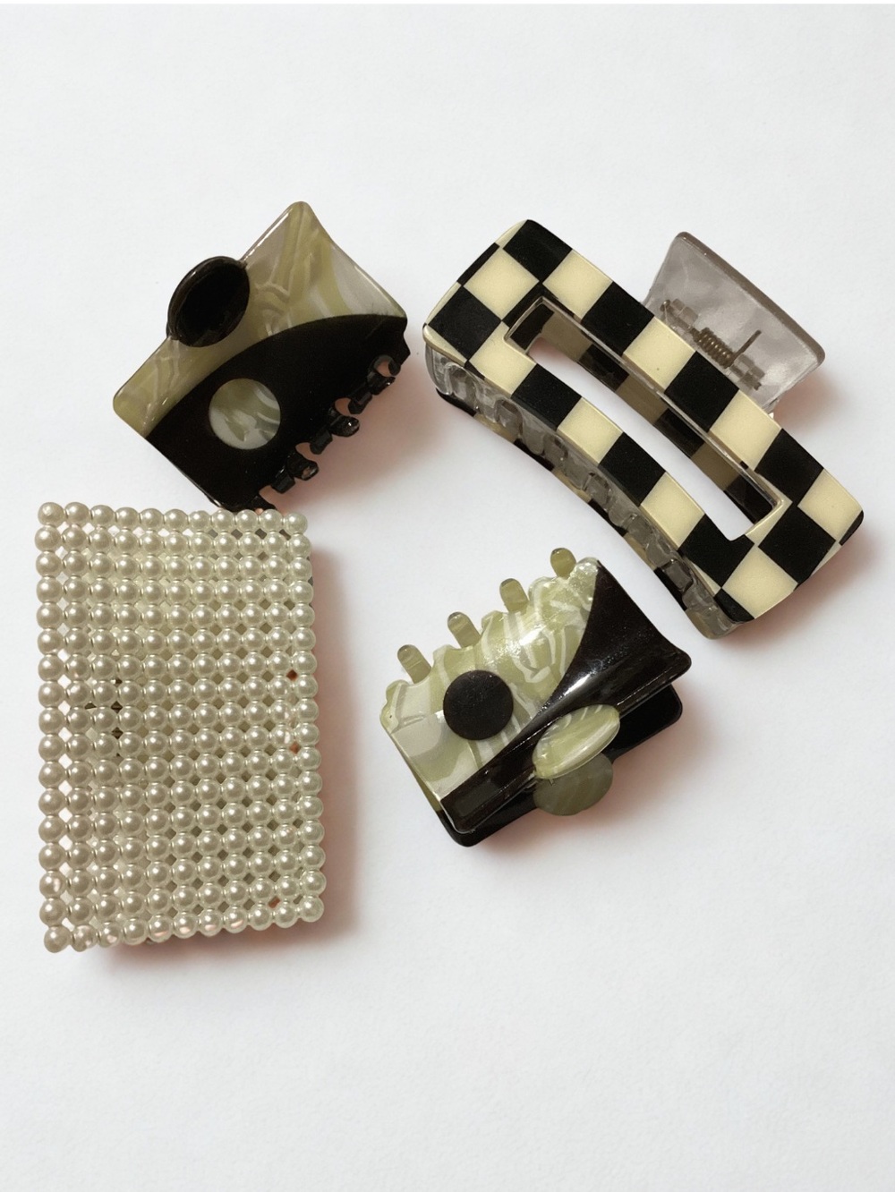 Assorted Hair Clips Set - Black, Cream, Pearl
